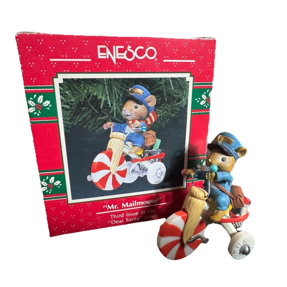 Enesco Ornament Mr. Mailmouse 3rd in the Dear Santa Series 1991 Flaw -scarf